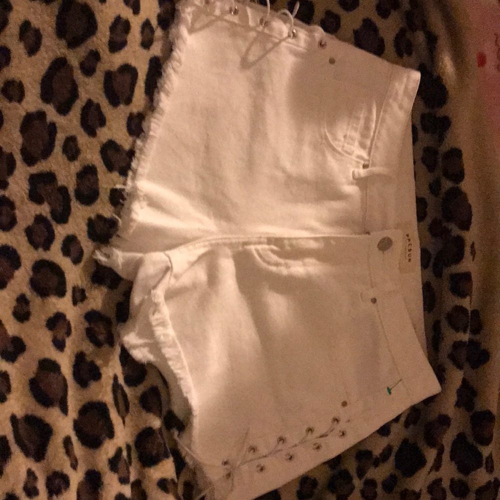 white pacsun shorts